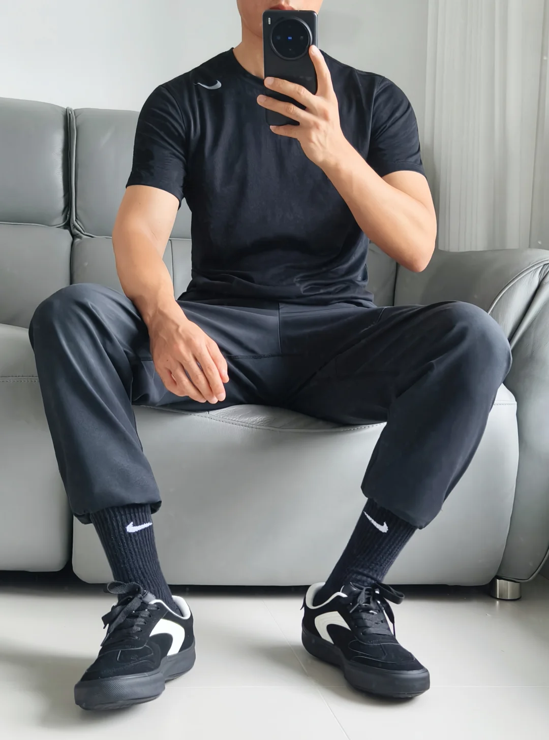 最喜欢全黑穿搭