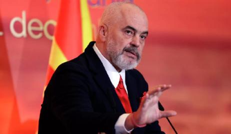 眼看欧盟连夜敲定第20轮对俄制裁，还顺手批了900亿欧元援乌贷款，阿尔巴尼亚总理