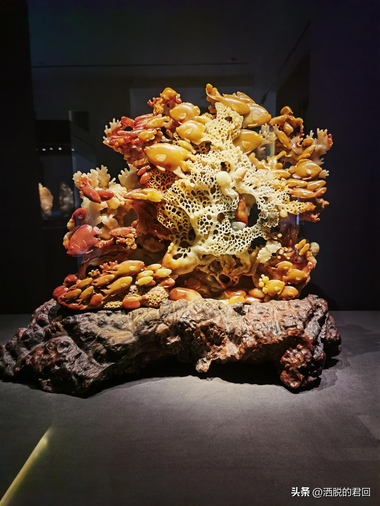 来福州必看榕城三绝：
寿山石雕、脱胎漆器和软木画。

三绝排在第一的当属寿山石雕