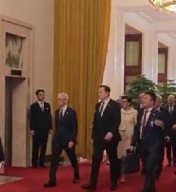 “虽然回不到过去，但有更好的未来！”中华民族的伟大复兴指日可待！美国商界精英也参
