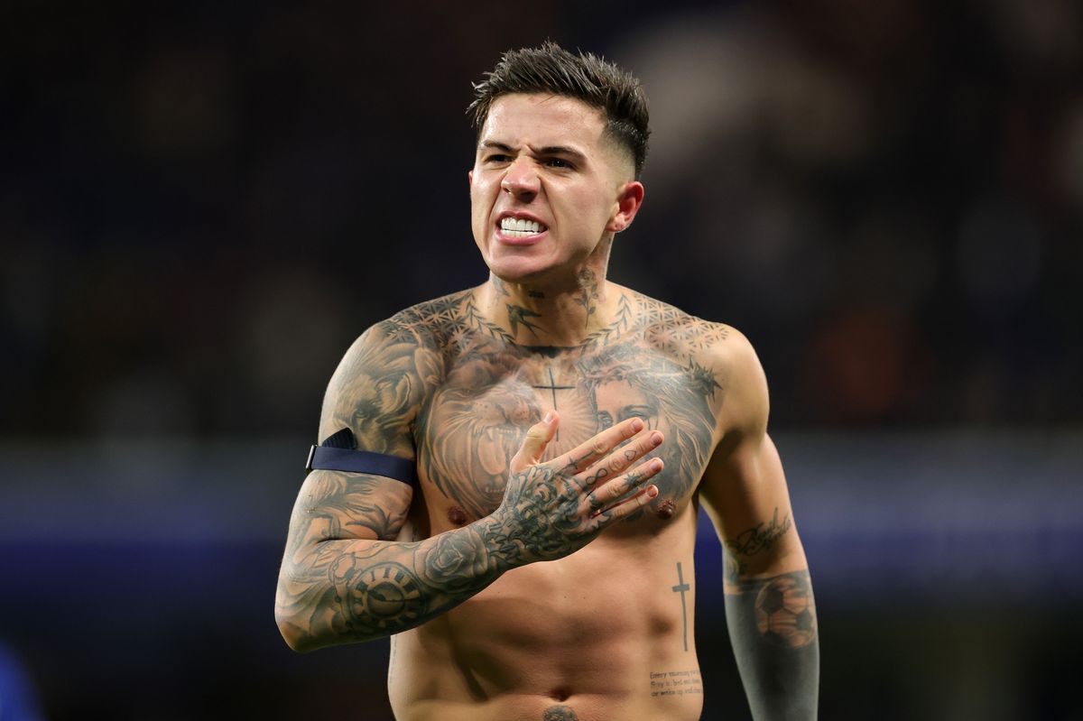 恩佐·费尔南德斯的经纪人帕斯托雷呼吁团结一致，因为切尔西正在追逐欧冠席位，并表示