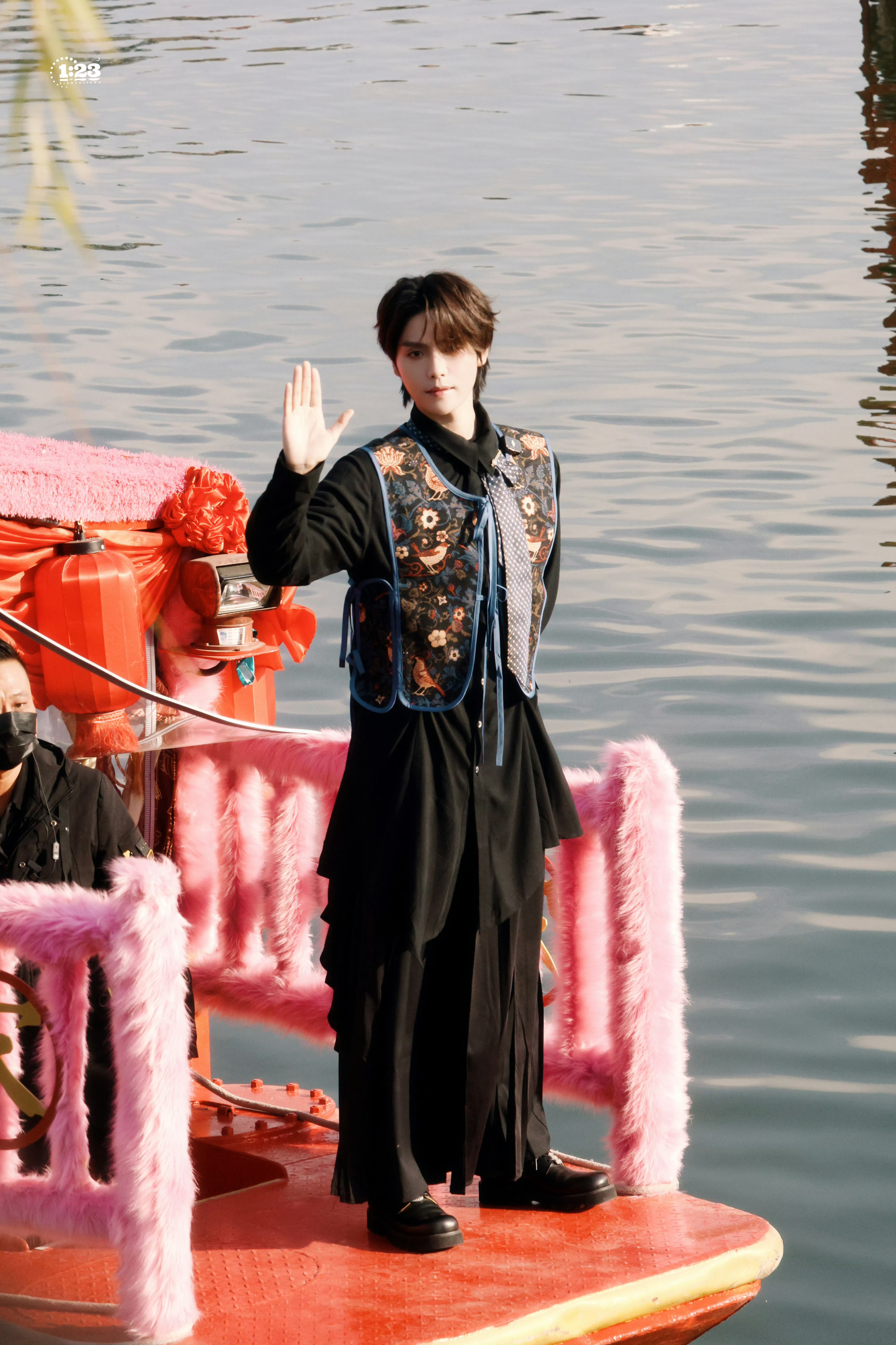 肖宇梁人间手办 你是我领略万物后仅存的心动