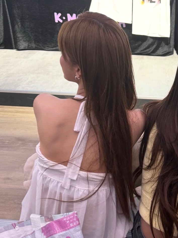 这个肩太薄了🥺 ©icyejdong 