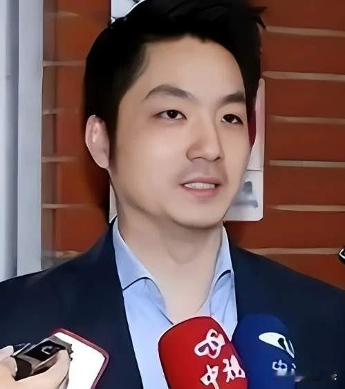 蒋万安接受蓝营媒体专访，守住基本盘！迟迟没有媒体专访动作的蒋万安终于敲定“洋流”