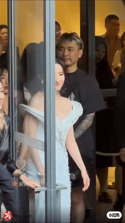 刘亦菲是不是还能再红十年？一出现不管胖瘦都被热议 ​​​