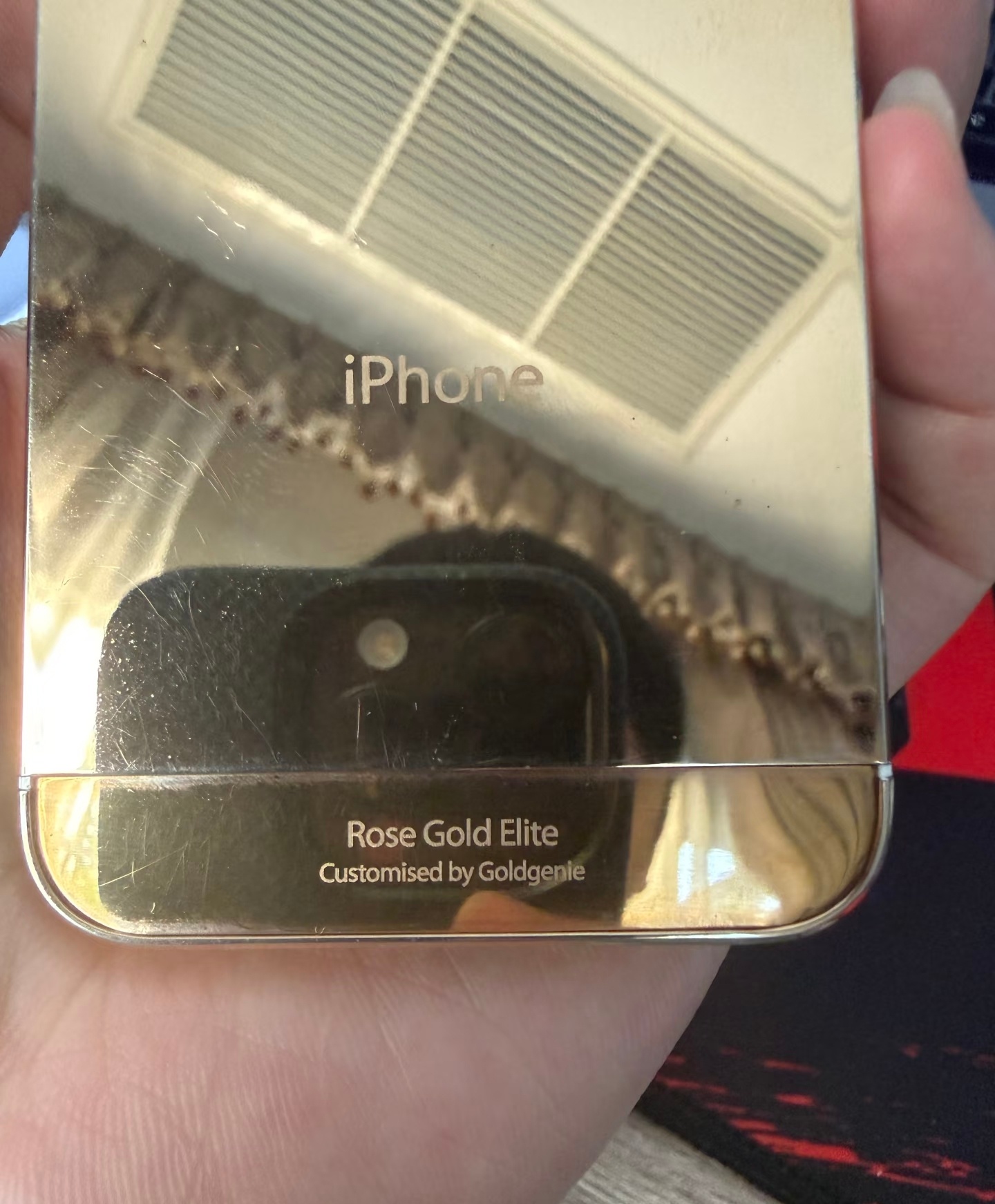 18k黄金苹果5s黄金你再涨的话我可要卖苹果手机啦 