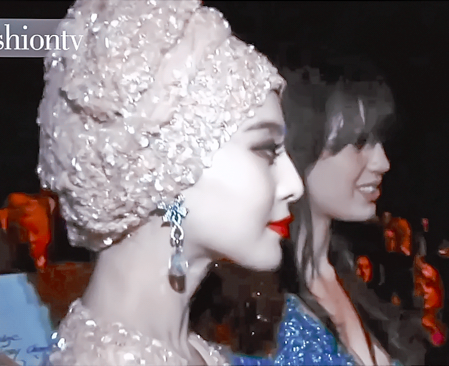 感受下你冰为国争光的骨相….. ​​​