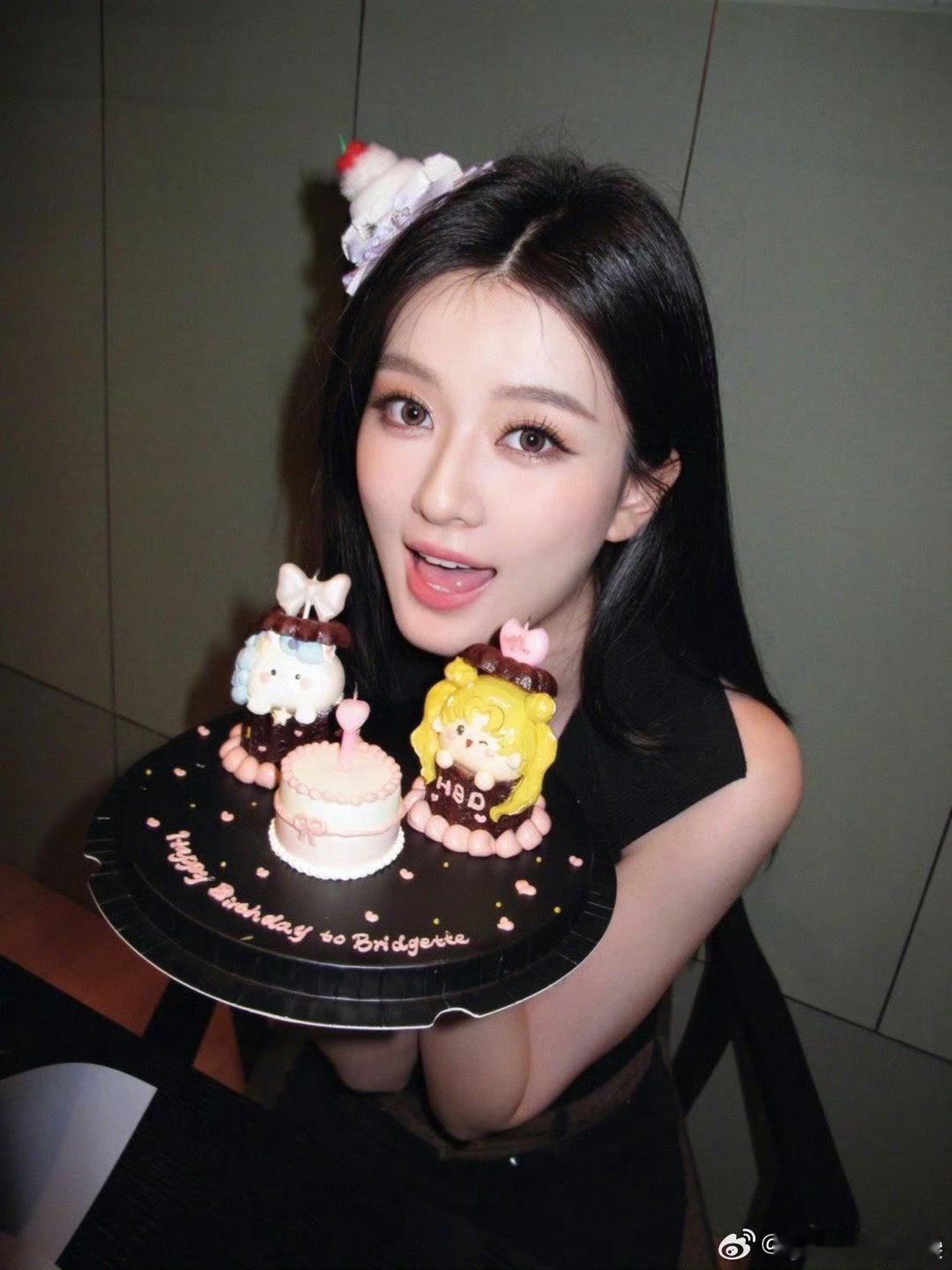 乔欣32岁生日发文，状态真不错，哇哦绝了啊 