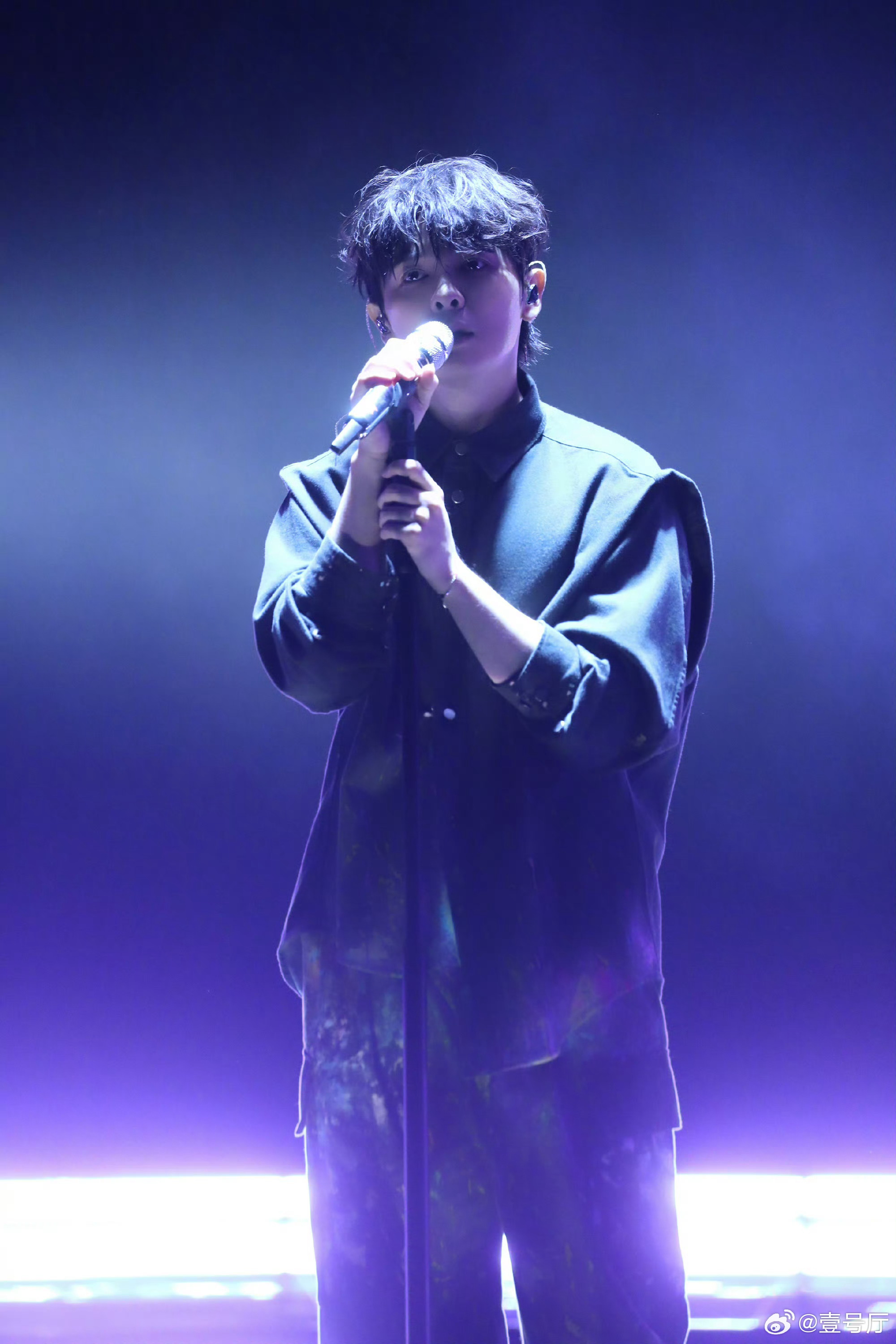 李泉细腻编曲搭配尤长靖标志性长音，温柔与慵懒双向交融，本期合作舞台预定年度名场面