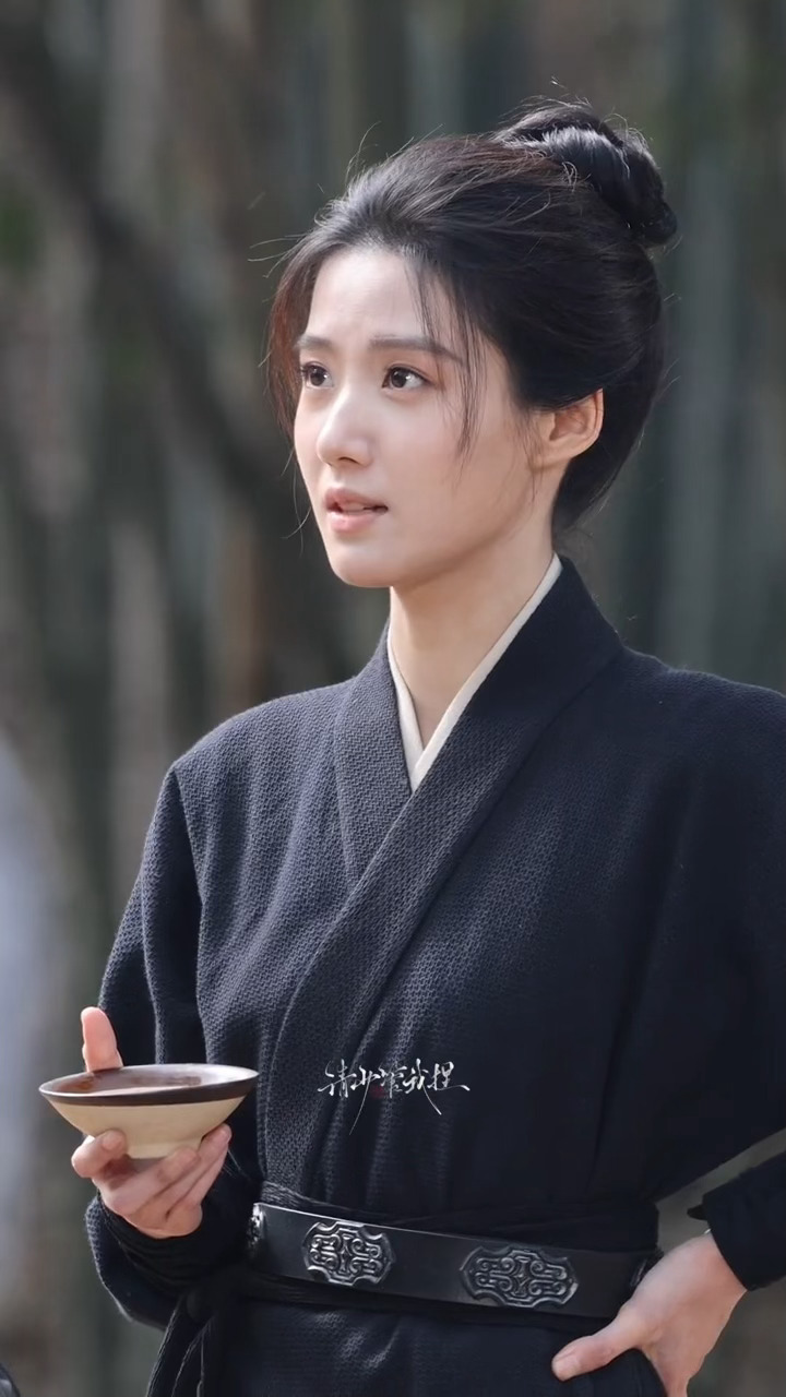 卢昱晓 x 何不同舟渡丨好俊俏的南衣！！！