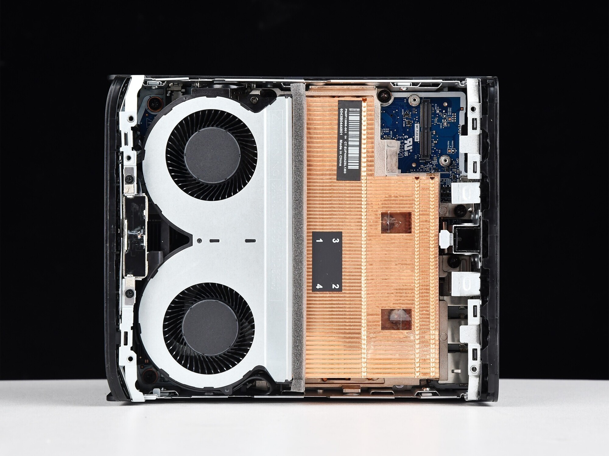 比NAS小，比臺式機性能還強！體驗銳龍AI Ma×+ PRO 395迷你電腦