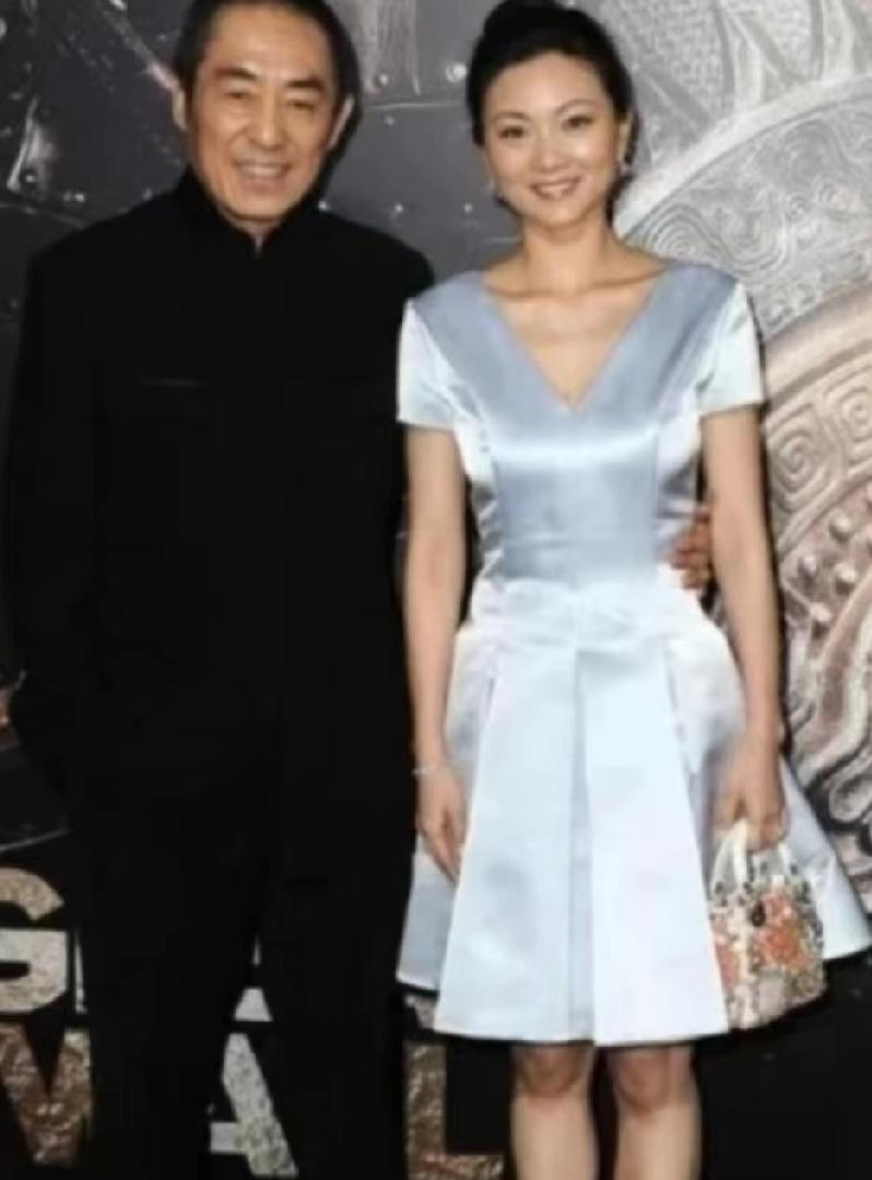 张艺谋妻子认证没了，纸结婚证还在，她为啥突然不认这个身份了。

最近刷到陈婷微博
