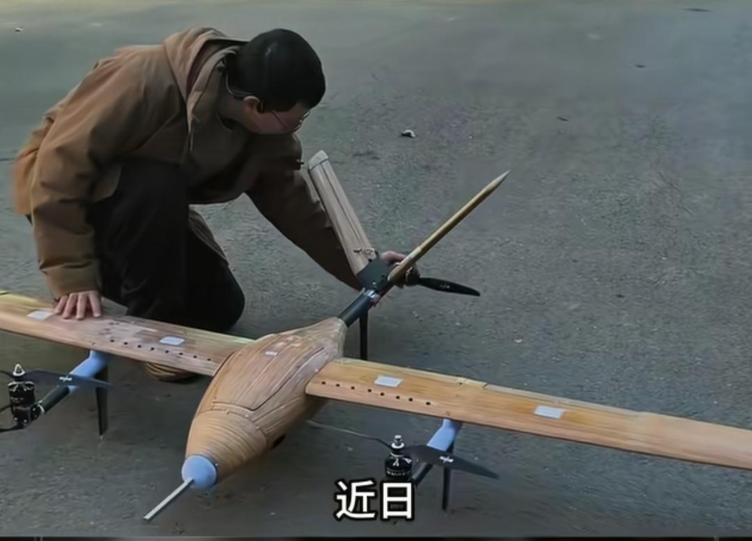 官媒披露一款新型国产无人机，机身采用竹子制作，重量轻、速度快，比碳纤维还省钱。