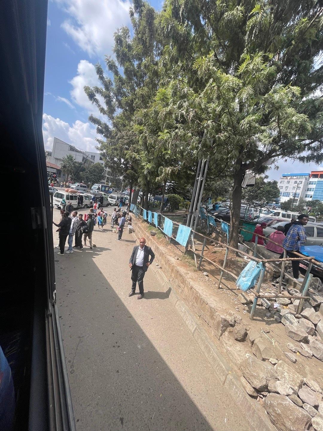 旅行就要说到做到，因为高反，我凌晨三点就睡不着了，就开始办理肯尼亚签证，折腾了两