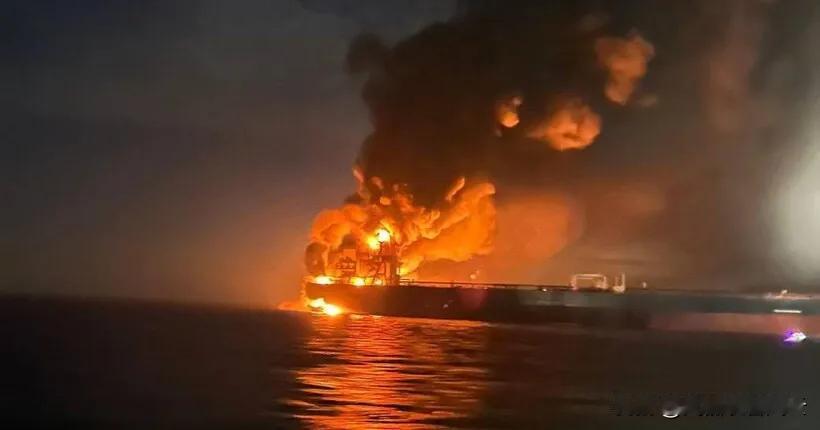 乌安全局无人艇袭击俄罗斯影子舰队
“凯罗斯号”、“维拉特号“油轮于黑海南部海域