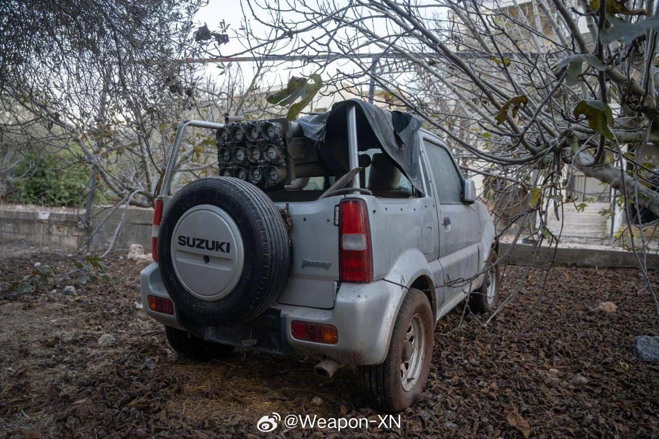#兵器影像[超话]# #巴以冲突# 以色列军方在黎巴嫩南部发现的一辆配备多管火箭