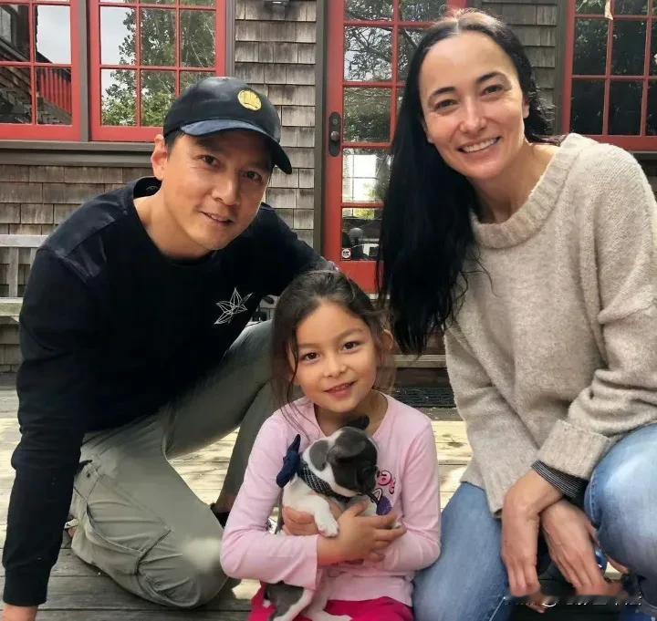 吴彦祖，令人意想不到！

4月8日22：43，吴彦祖发文对爱妻Lisa表白：没有