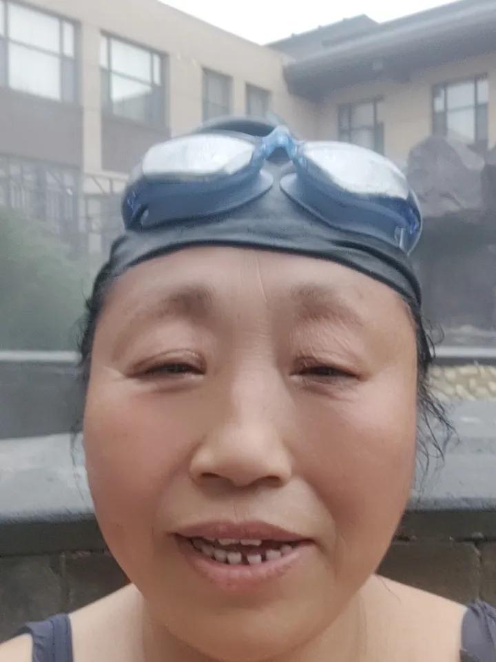 家人们，我现在在吉林市卓远温泉，体验感直接拉满！这里的温泉水是从2750米地下取