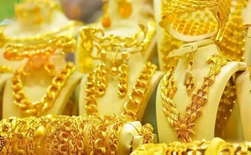 黄金存到美国容易，取出来可就难了。
 
荷兰人想了个妙招，取86吨黄金，但是只运