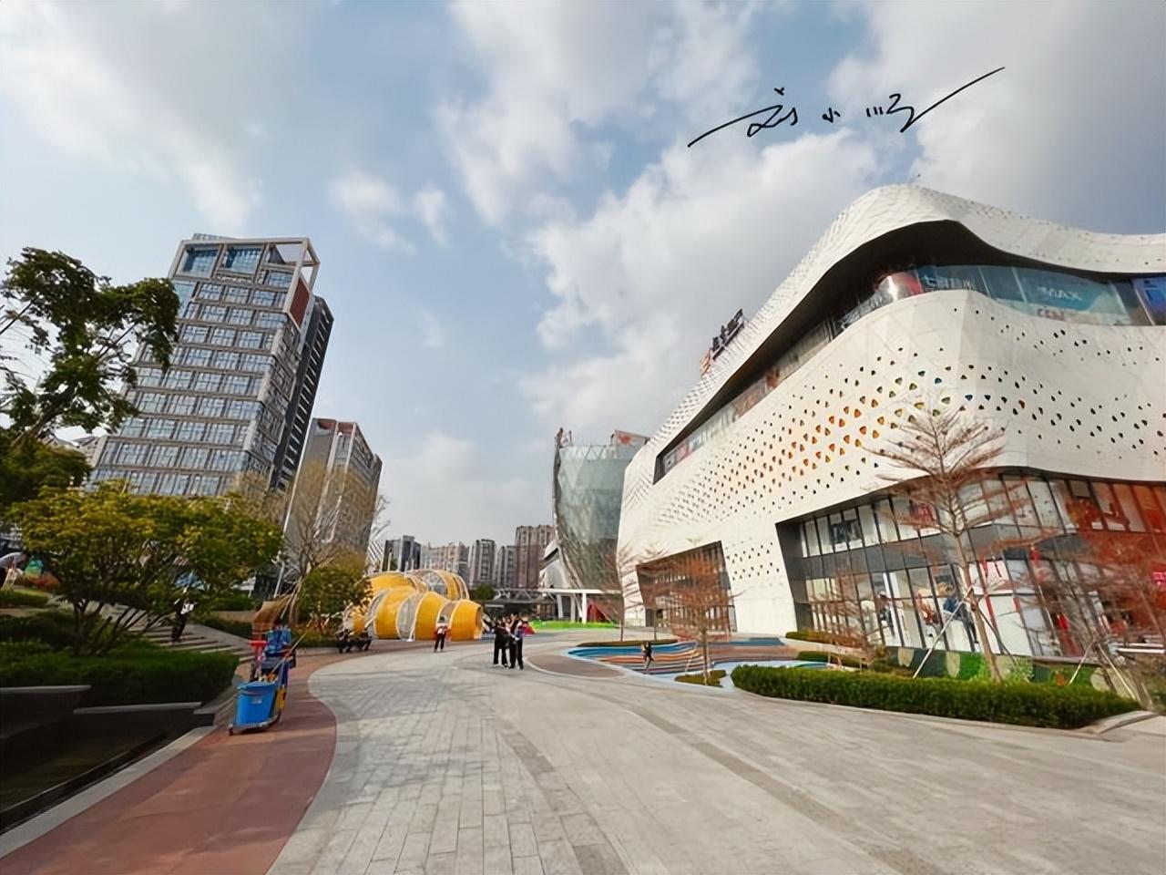 广州荔湾区这个大型商场，据说是“广州第二大商场”，你来过吗？

在广州，现在有着