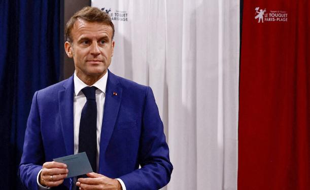 重磅！法国可能要把圆明园被抢走的宝贝，连同当年抢走的紫禁城藏品归还给中国了。
 