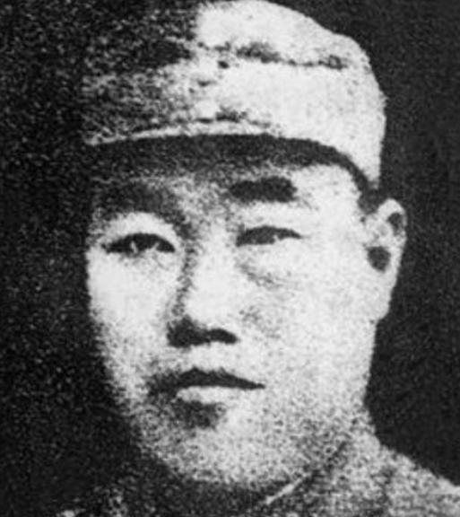 5000人对7万人，守7天，又加3天。弹尽粮绝之际，200多名伤兵和女护士在撤退