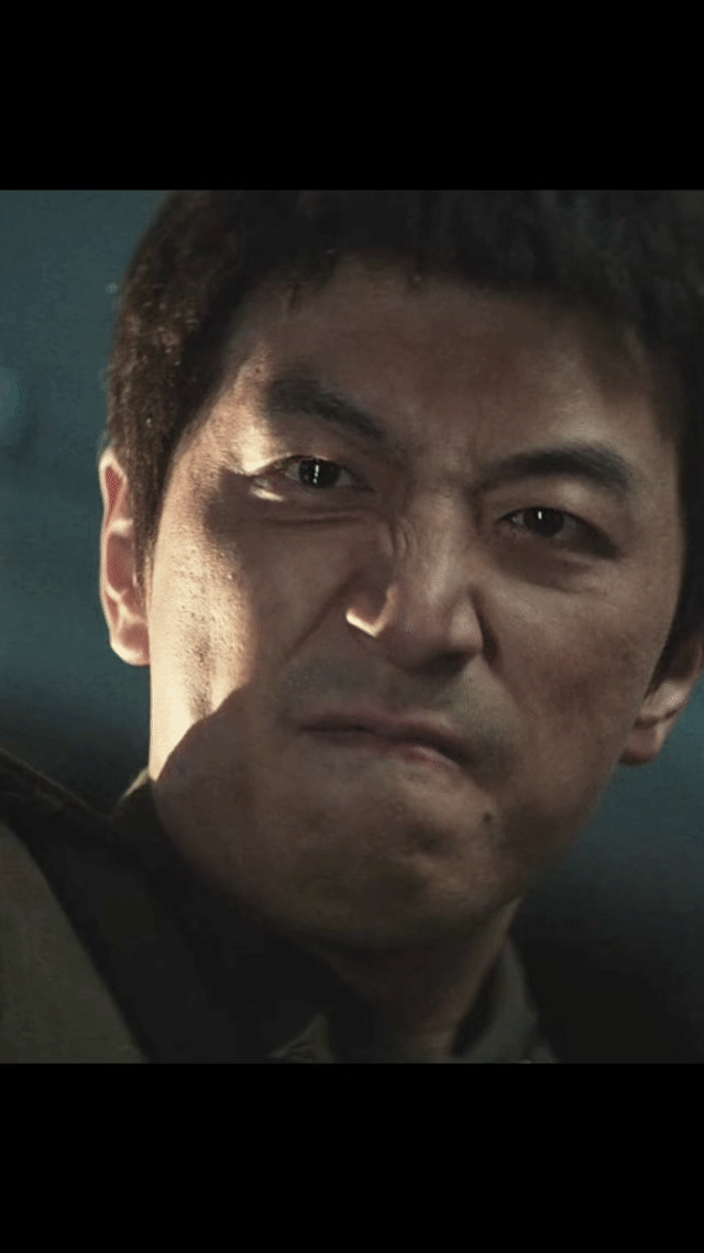 白客哭戏左眼坚毅右眼破碎白客这段"单边破碎"的表演太戳心了！右眼是普通人的痛左眼