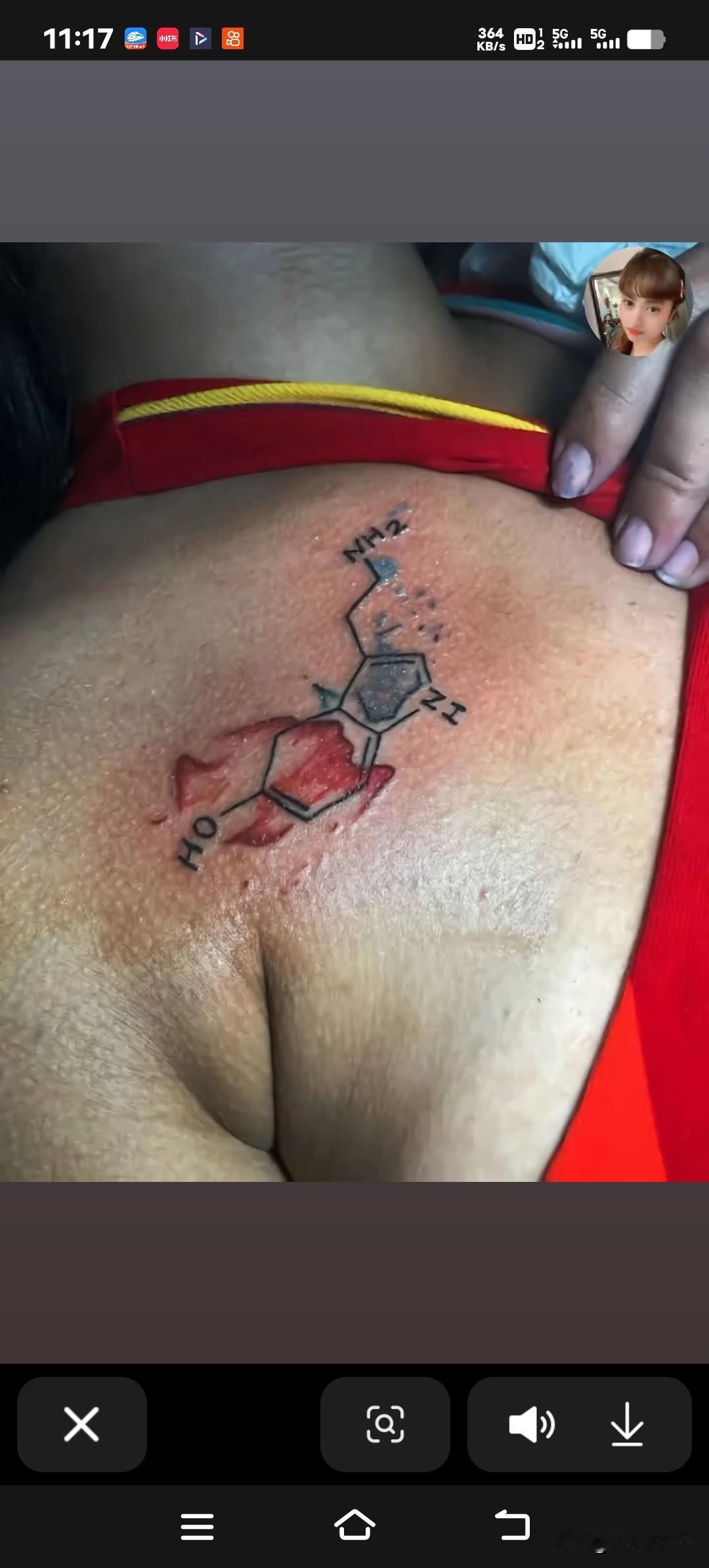 半夜三点的急诊大厅，一个喝得醉醺醺的小伙子被朋友架了进来，刚被放到急诊床上，护士