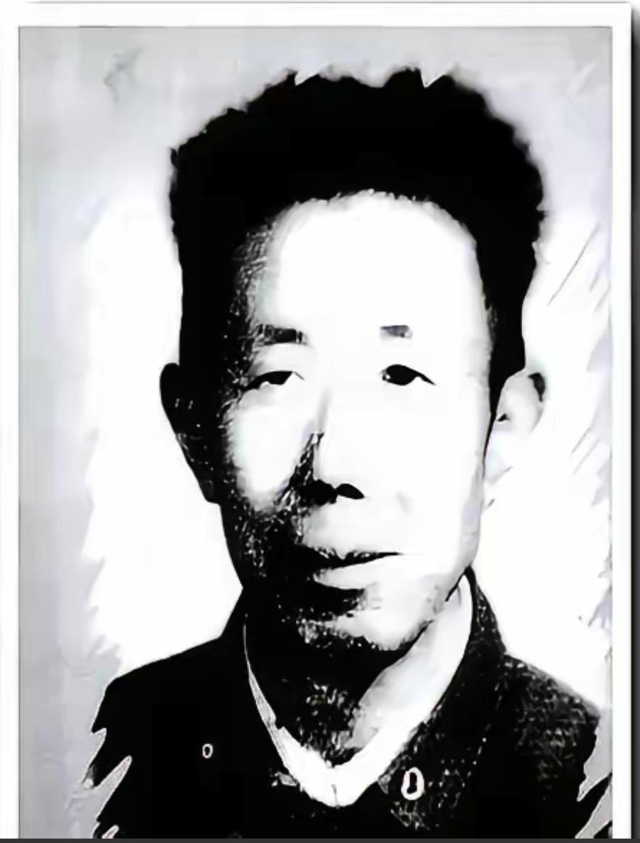 1949年，甘肃，一个农民走了将近一百里山路，找到了刚进驻的解放军。

他开口说
