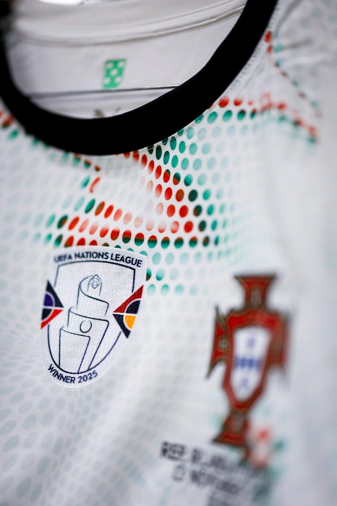 🇮🇪🆚🇵🇹比赛开始！一起期待精彩对决  cr：葡萄牙国家足球队 