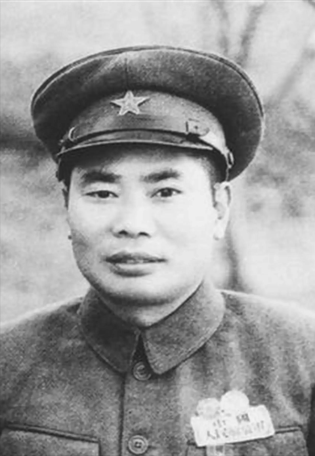 大家可能不知道，志愿军竟然有过四任司令员，而我只知道彭老总。
彭德怀为第一任司令