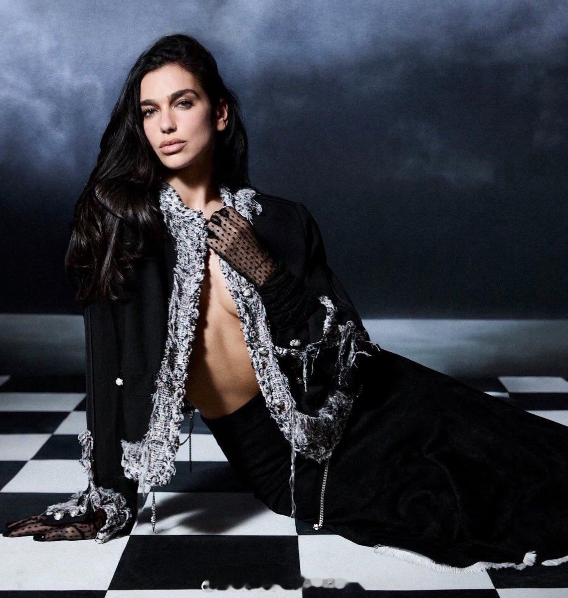 Dua Lipa 近日在接受《Vogue Italia》专访时表示自己已不再执着