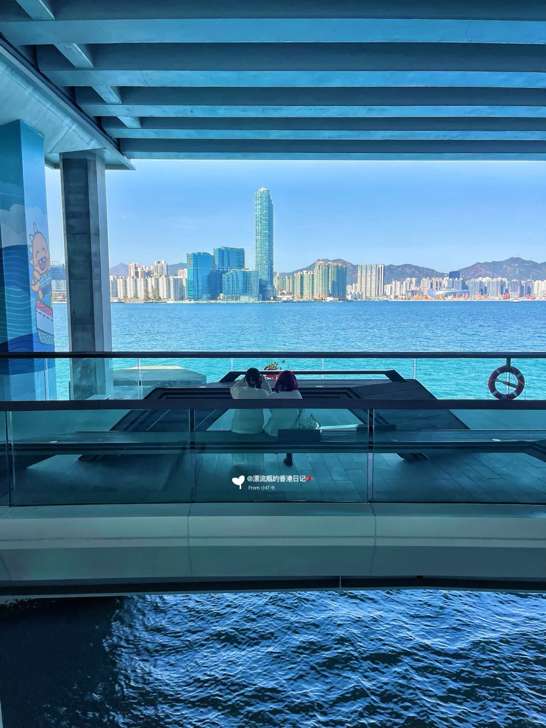 🇭🇰新开放维港步道｜海边无线充电和健身器
