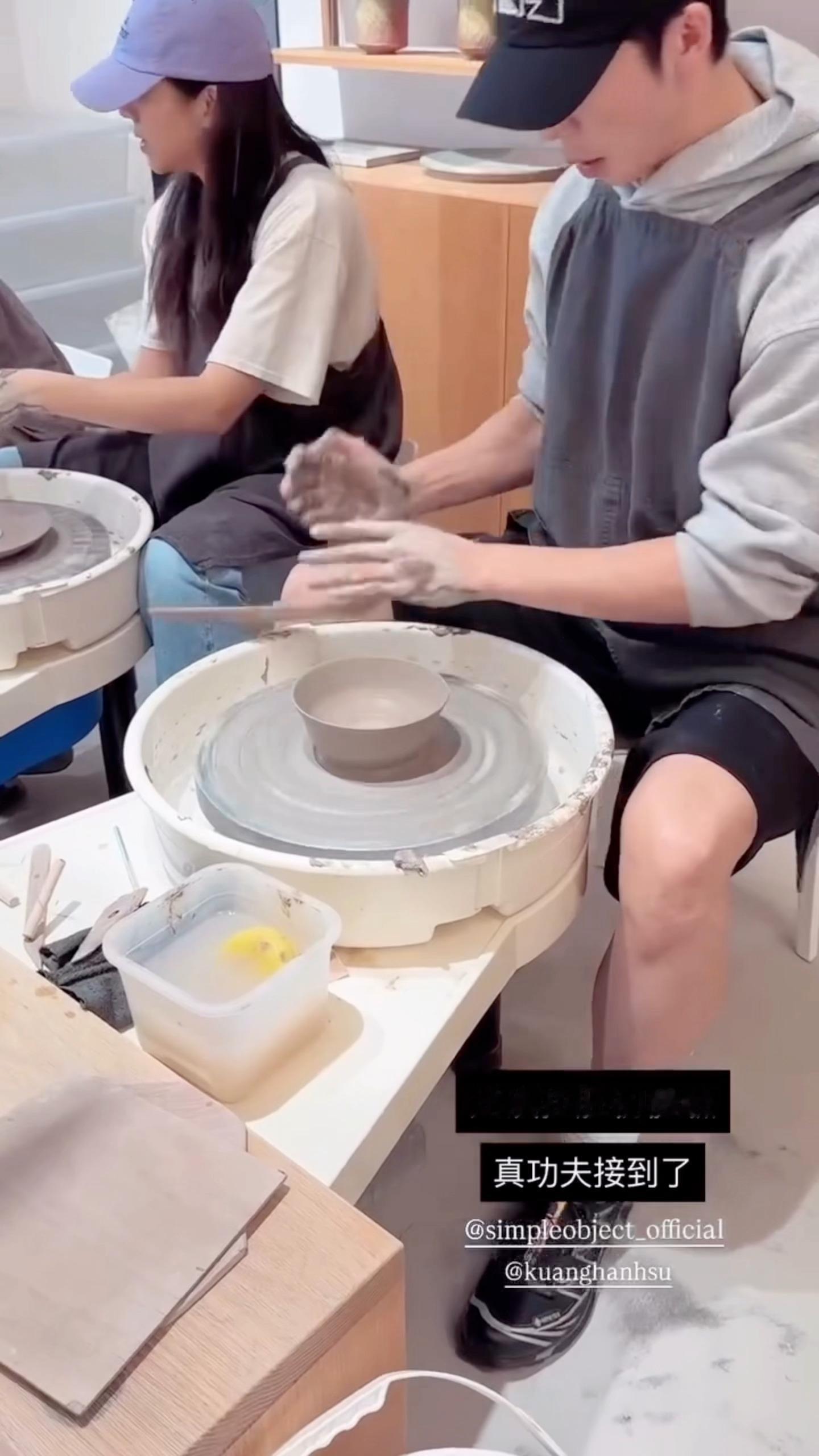 许光汉玩泥巴[柯基] ​​​