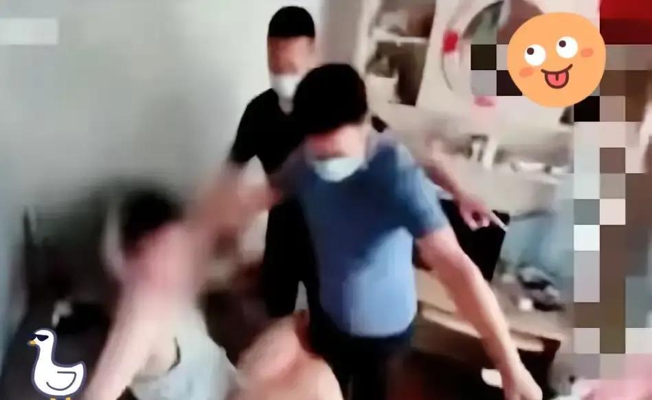 最高检通报：四十多个女学生，九所学校，惨痛案件！
一个令人心痛的案件，四十多个女