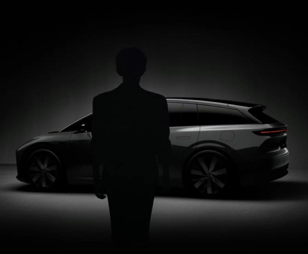 易烊千玺代言理想 有人调侃是小岳岳理想汽车代言人留悬念，全网猜的易烊千玺没错了吧