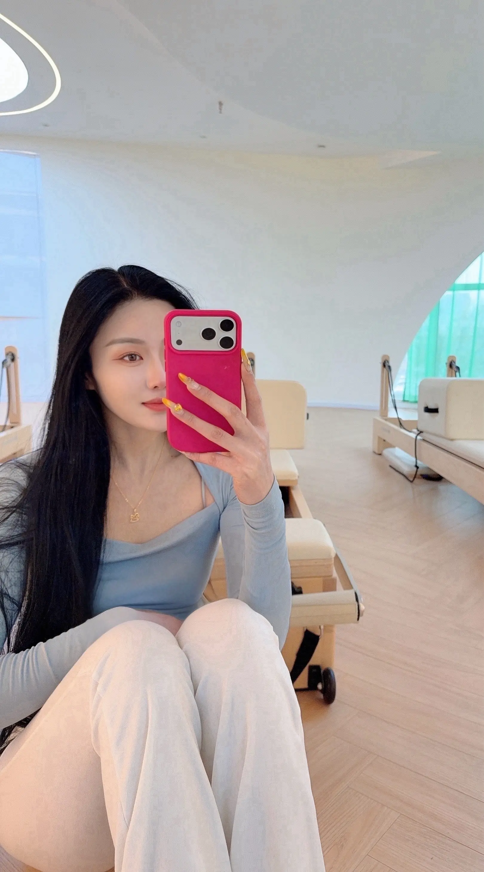 女人的美丽，三分天生，七分塑造，需要需要我们用心营造，早晚有一天你会惊艳时光.