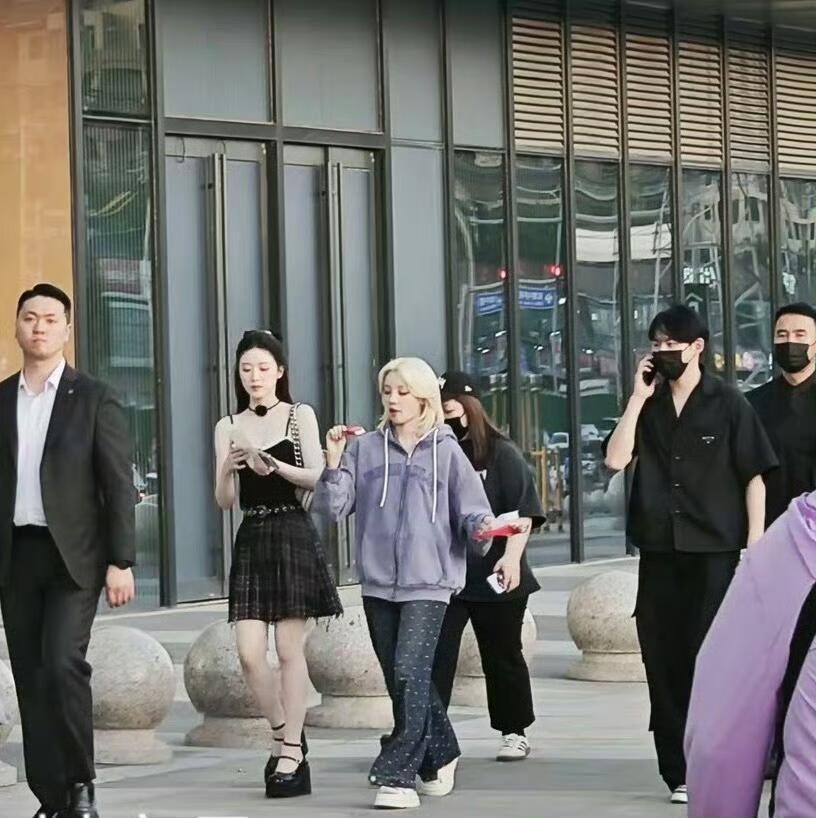 路人偶遇视角的叶舒华 ​​​