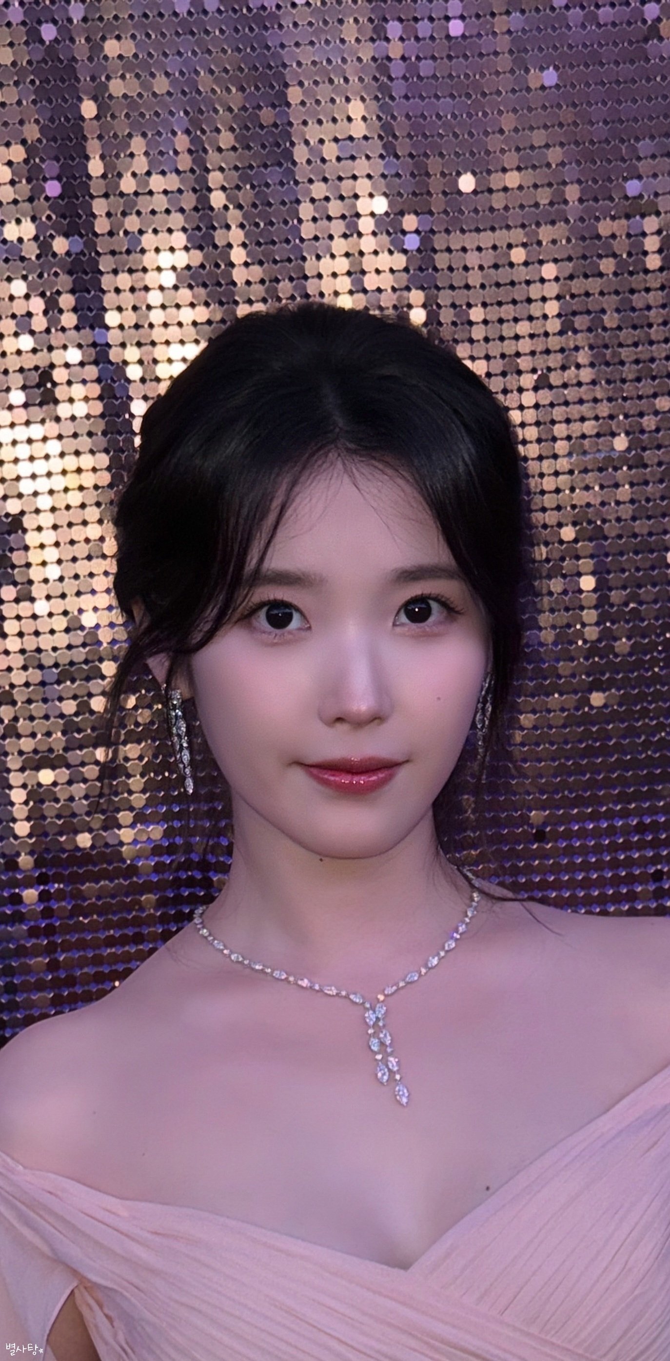 IU  ❤️IU韩国第一女solo 260731 IU 官方更新饭修手机壁纸cr
