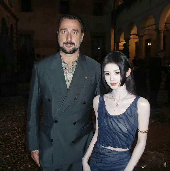 鞠婧祎赵露思之总裁不会为你p图 