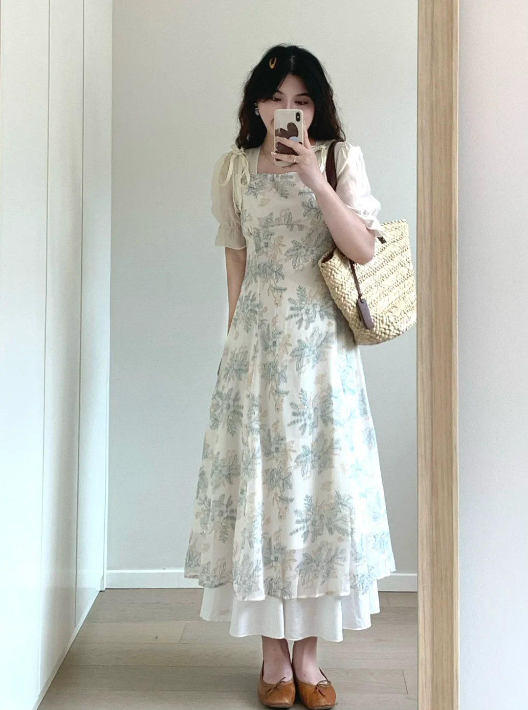 💐今天穿温温柔柔的碎花裙～