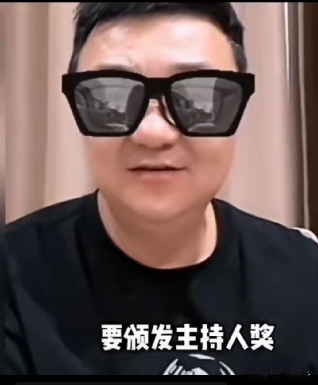 关于那个带队的董路 我要“吐槽”几句：
1.您没教练证，带什么队？搞什么“懂训”