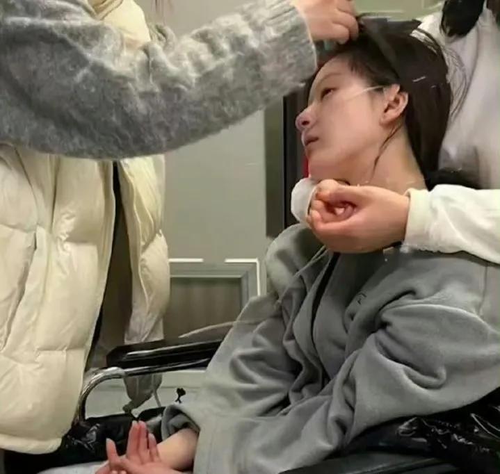 很多人会质疑赵露思是在炒作，真的一点都不奇怪，只能说内娱艺人习惯总这样的方式博眼