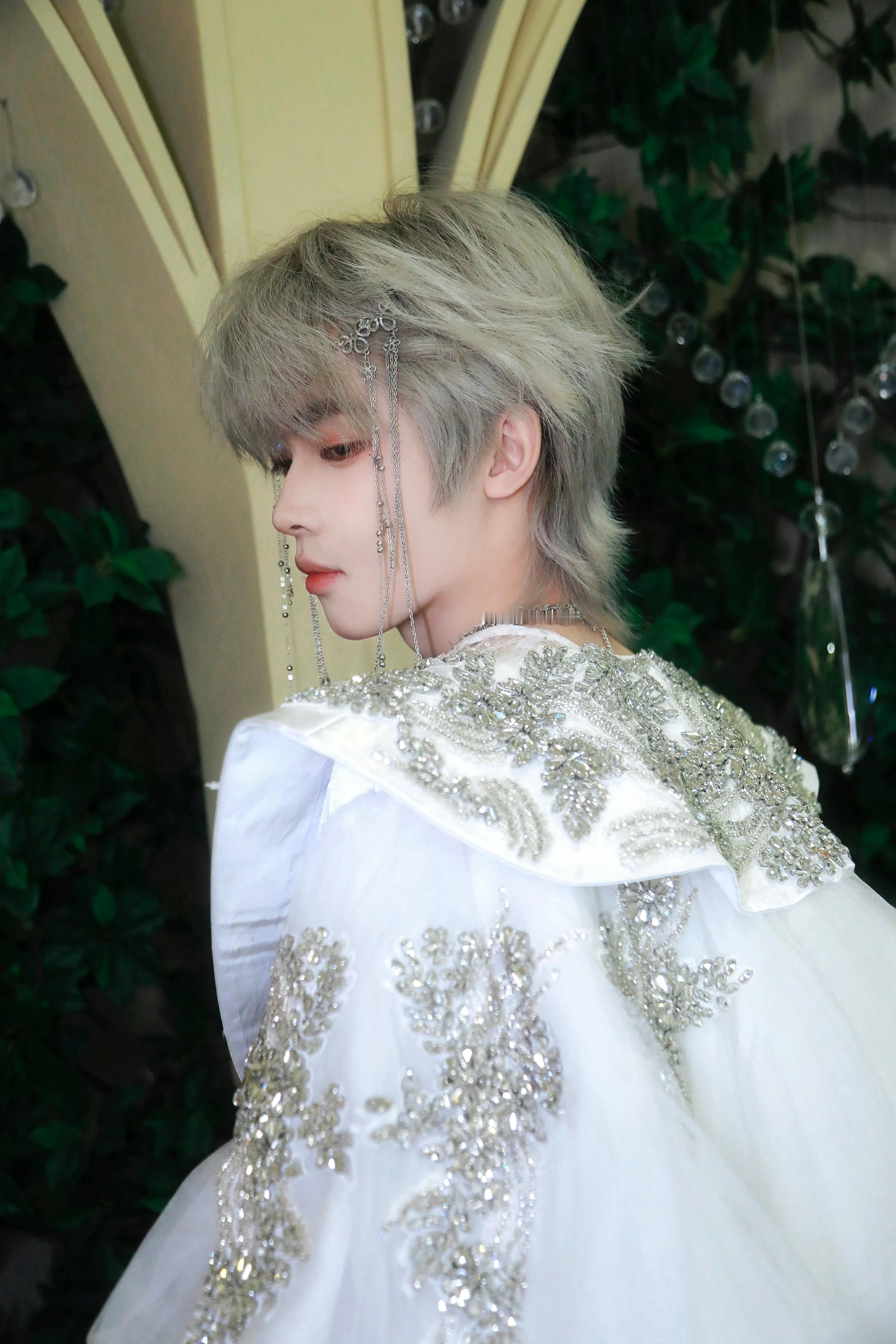 LGD全员白色造型帅的帅！萌的萌！好养眼的一组pel集结夜路透2025和平精英全