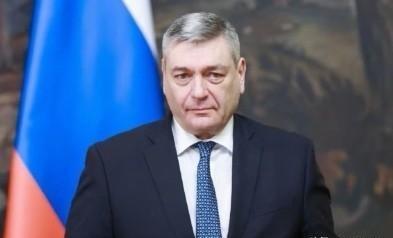 日本就等着哭吧。俄罗斯宣布：拒绝向日本供油。理由是主要有两条，一是日本支持石油价