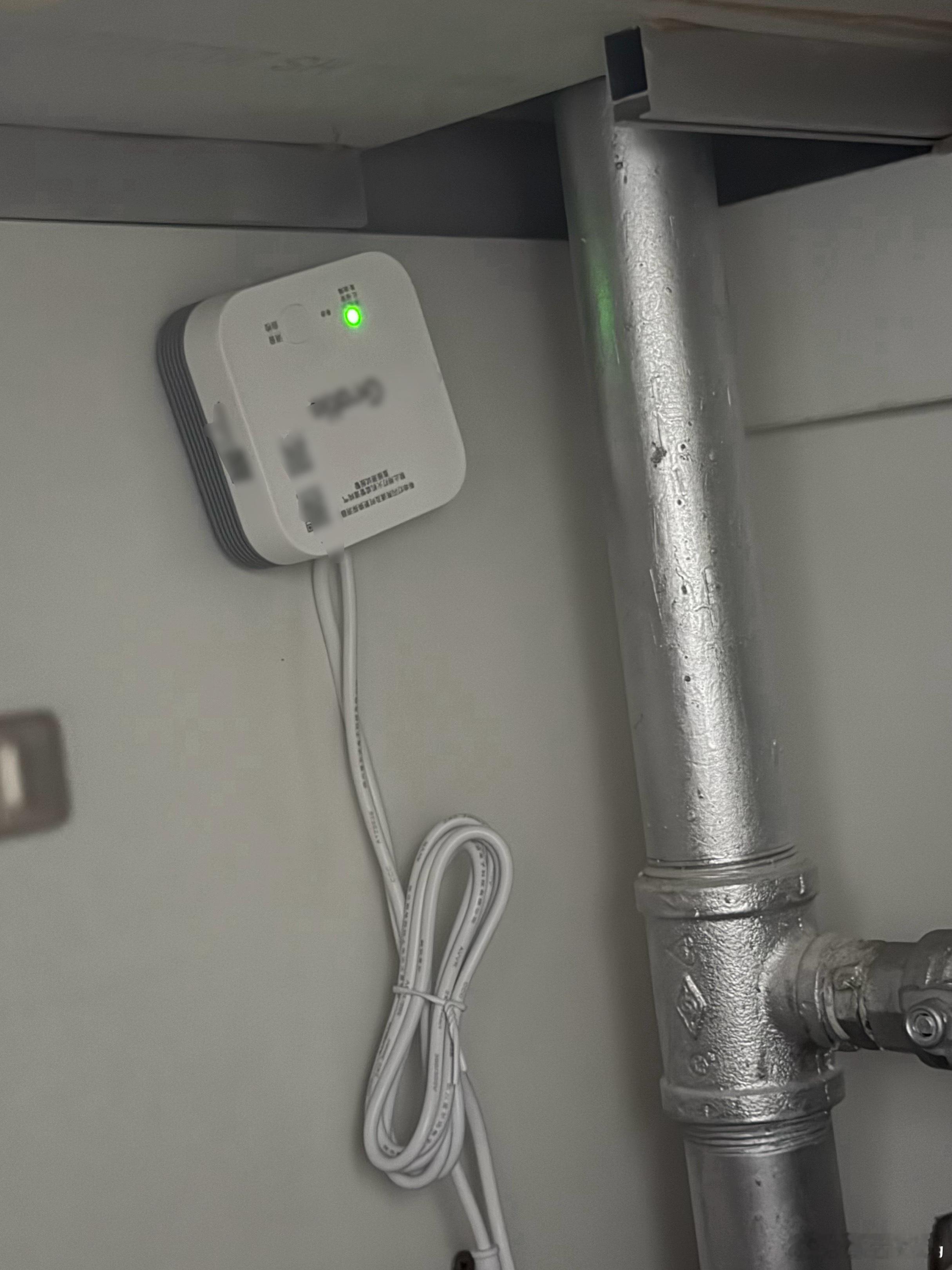 燃气检查，说我家里的燃气报警器到期了，更换个智能联动阀门的，5年300