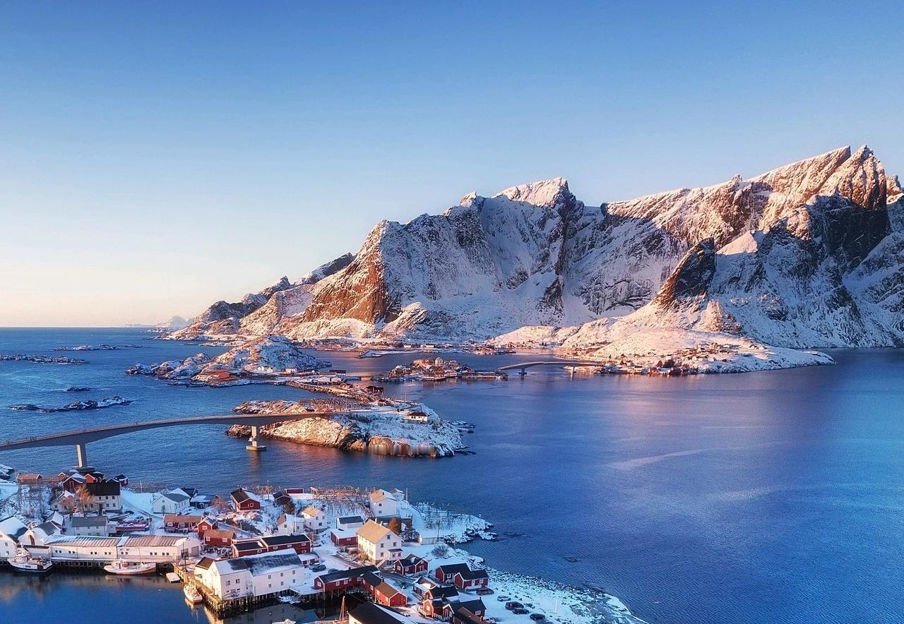 买不了就换法子呗，美国才不会轻易放弃。首先可能跟格陵兰签合作条约，拿安全保护、经