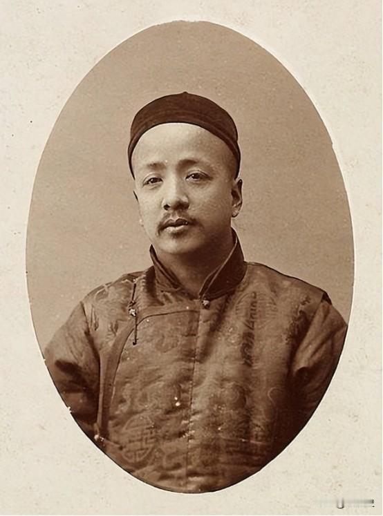 123年前，一位31岁的湖南文人，以笔墨为利刃，以性命为代价，曝光清廷卖国秘约，