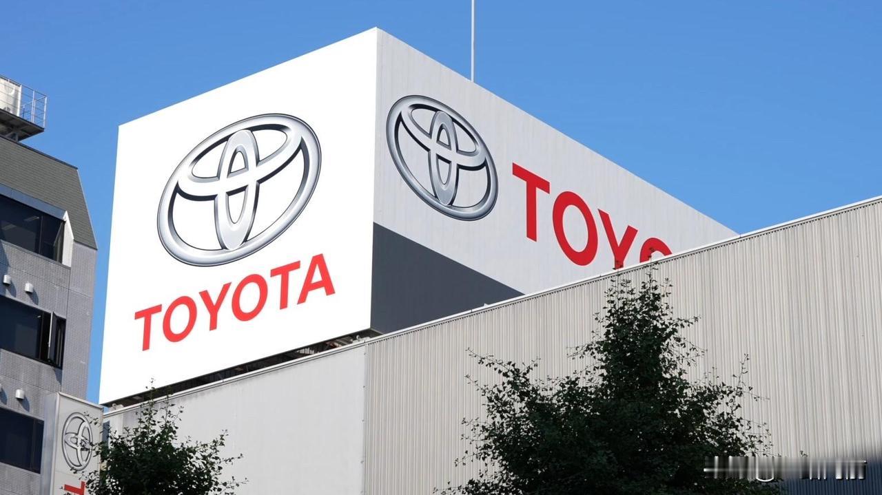 不查不知道，一看吓一跳！
丰田2025年第三季度净利润直接干到430亿人民币，这