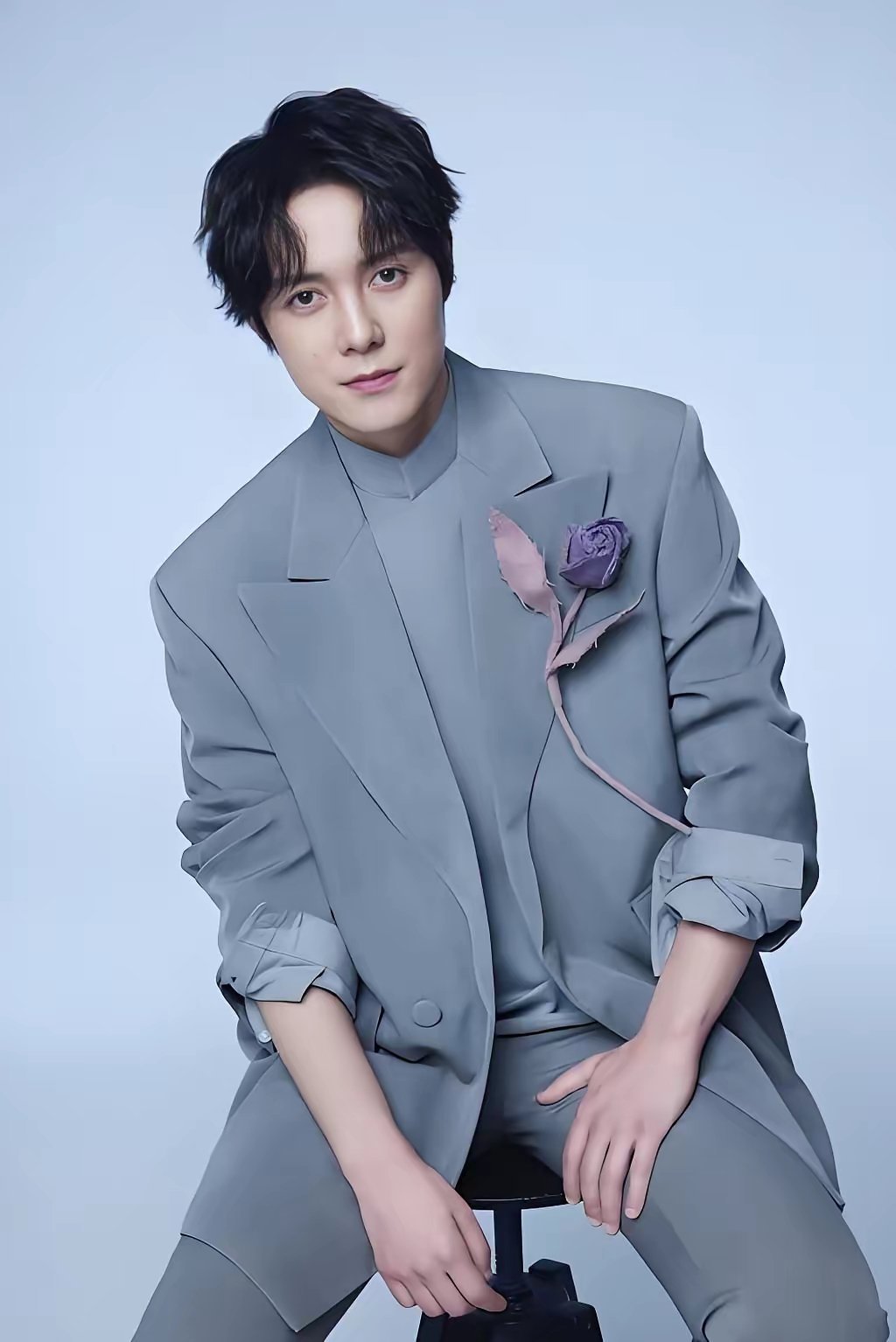 发现个宝藏男演员，就是《夜色正浓》里演董越的那个，查了一下才知道，他叫张超，有意